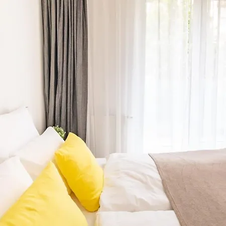 Modern And Sunny With Balcony Βουδαπέστη