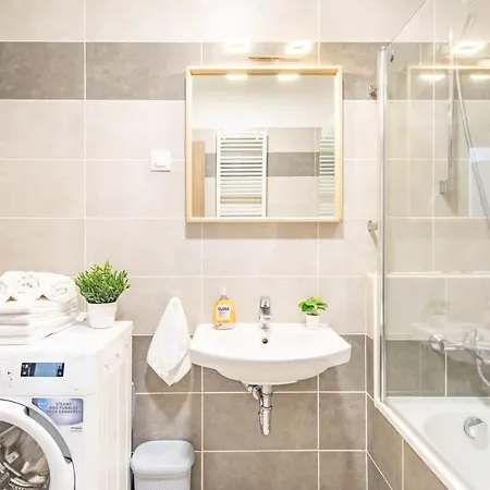 Apartament Modern And Sunny With Balcony Budapeszt