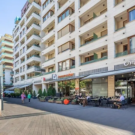 Modern And Sunny With Balcony Будапешт